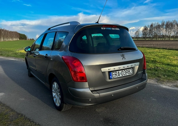 Toyota Yaris cena 51900 przebieg: 50825, rok produkcji 2017 z Warszawa małe 121